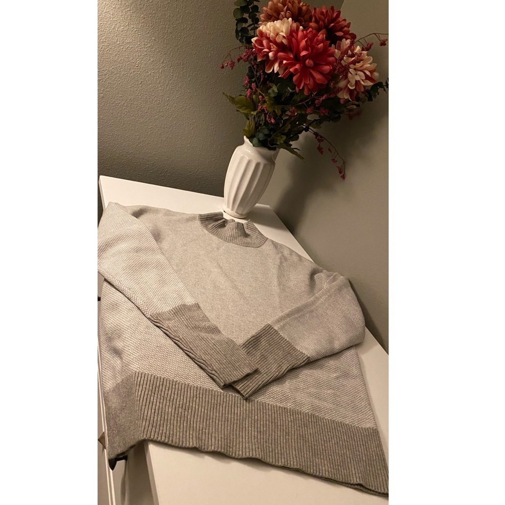 Rachel Zoe Turtleneck sweater